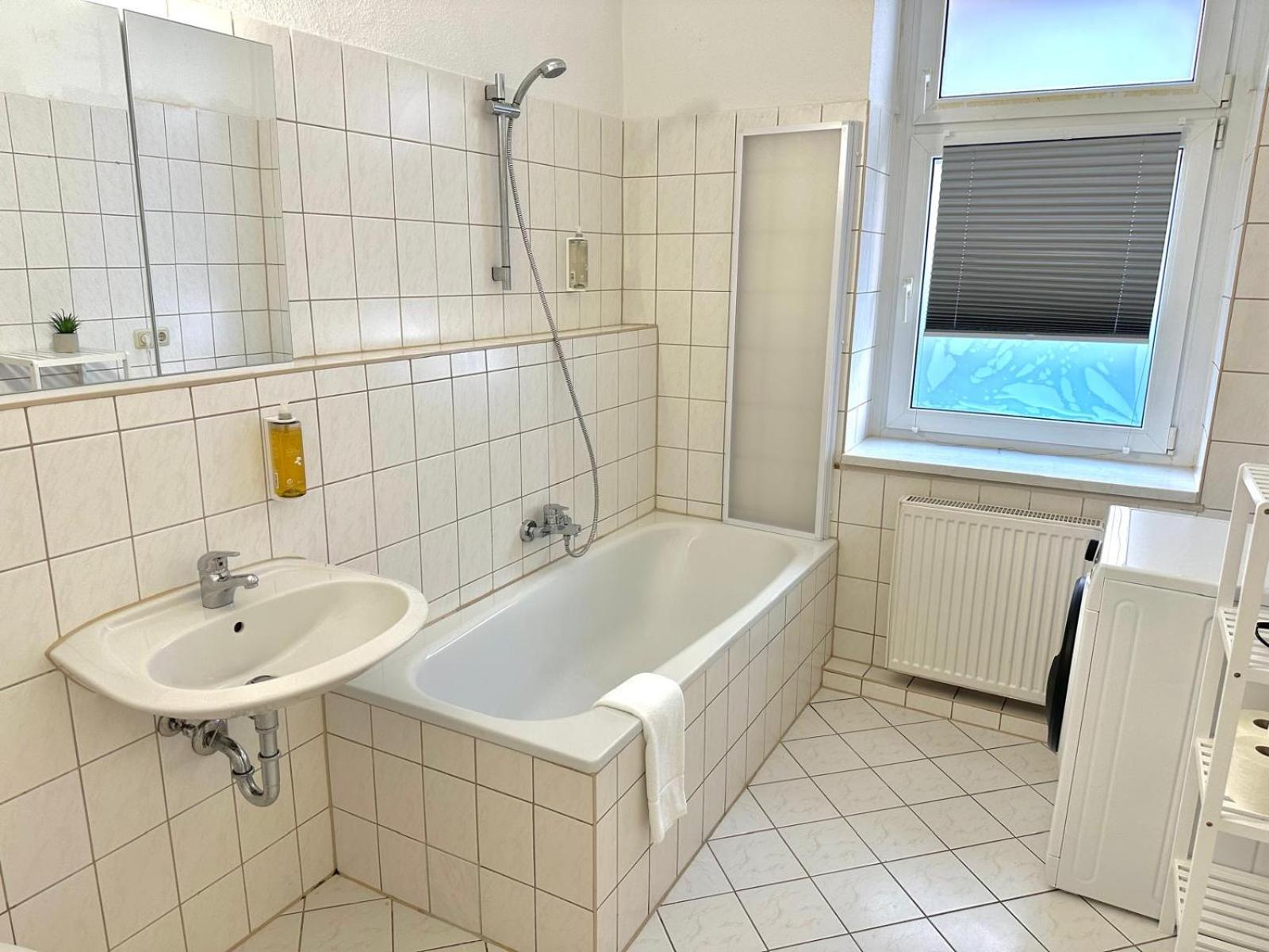 Raha Apartments - Grosses 3 Z-Apartment - Erdgeschoss - Domplatz - Vollausstattung Erfurt Exterior foto